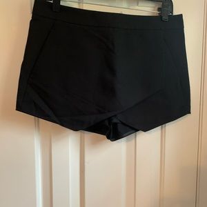 Black express dress skort
